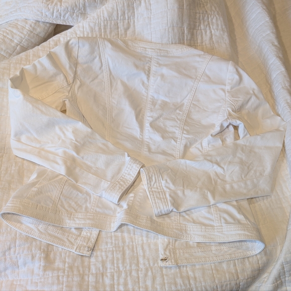 White House Black Market | Utility Jacket - Picture 4 of 7